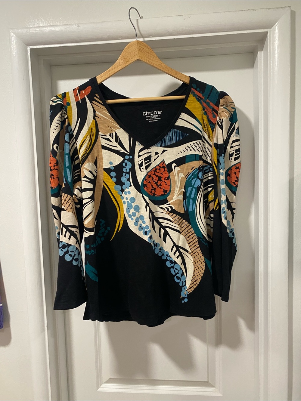 Women’s Chico Brand floral blouse. Size XL (3) NWOT